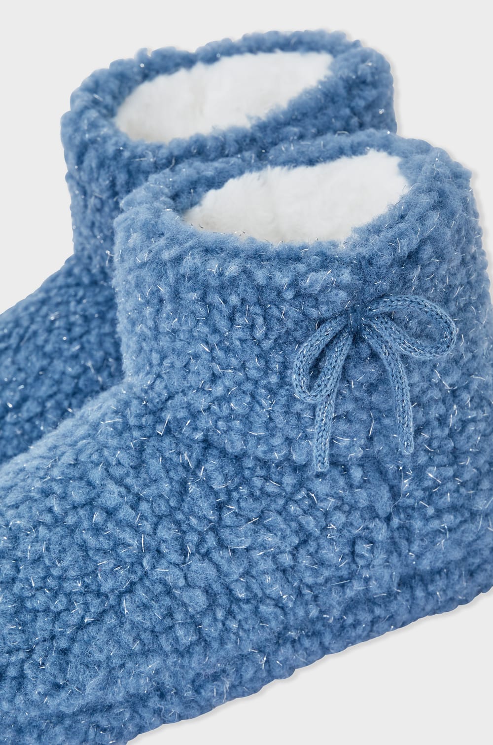 Chaussons bottines en fausse fourrure;${refinementColor}