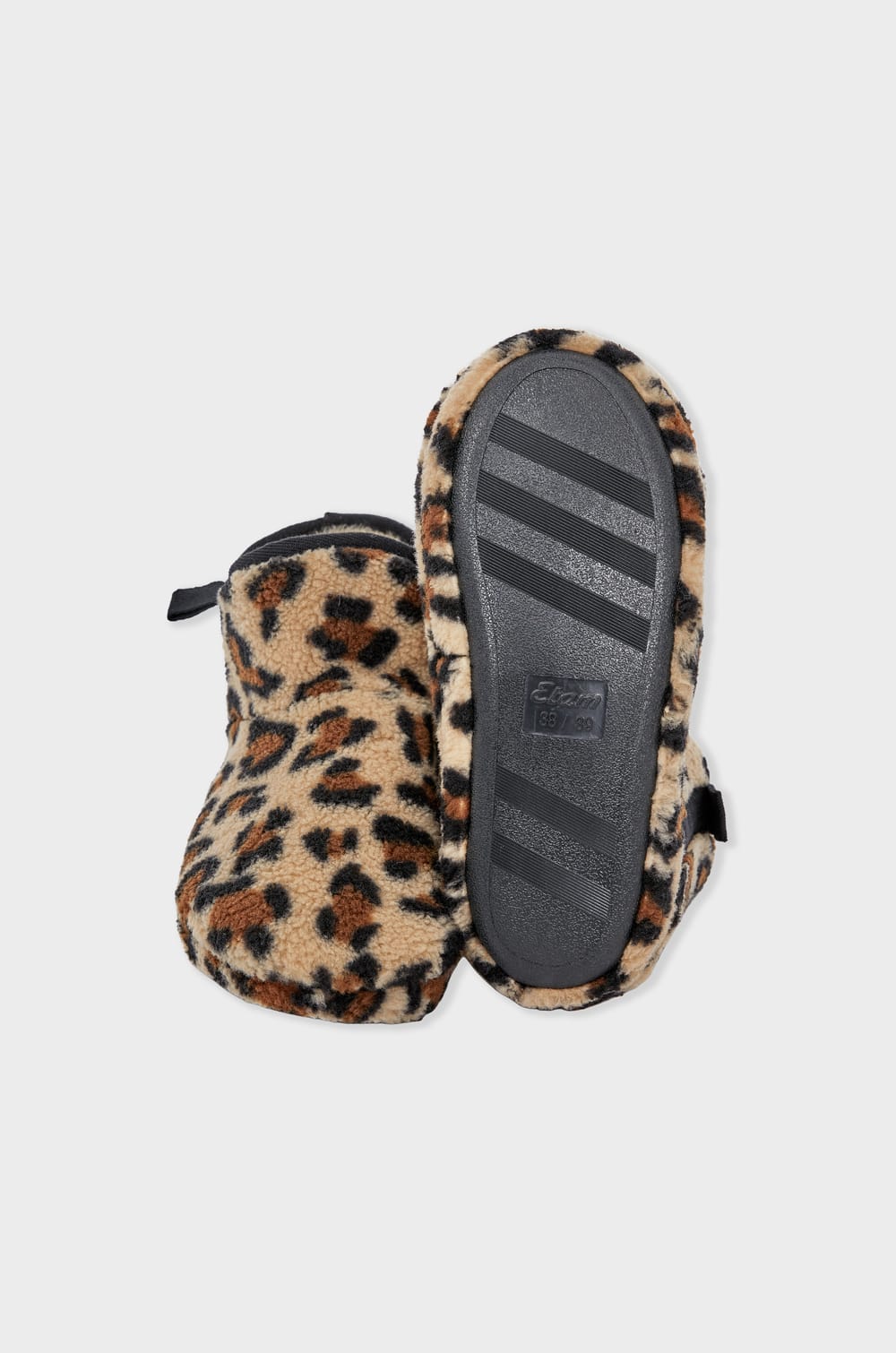 Chaussons bottines en fausse fourrure;${refinementColor}