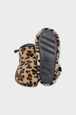 Chaussons bottines en fausse fourrure;${refinementColor}