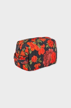Trousse matelassée;${refinementColor}