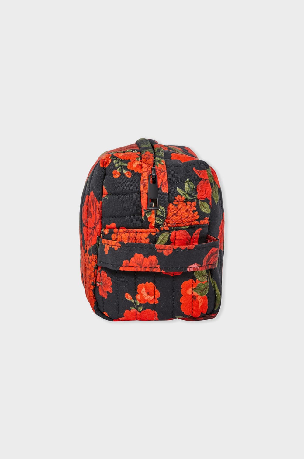 Trousse matelassée;${refinementColor}