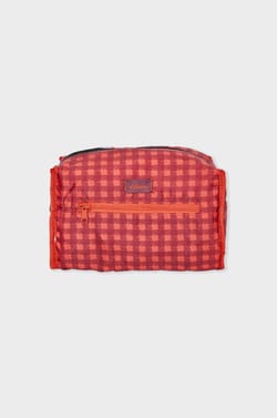 Trousse matelassée;${refinementColor}