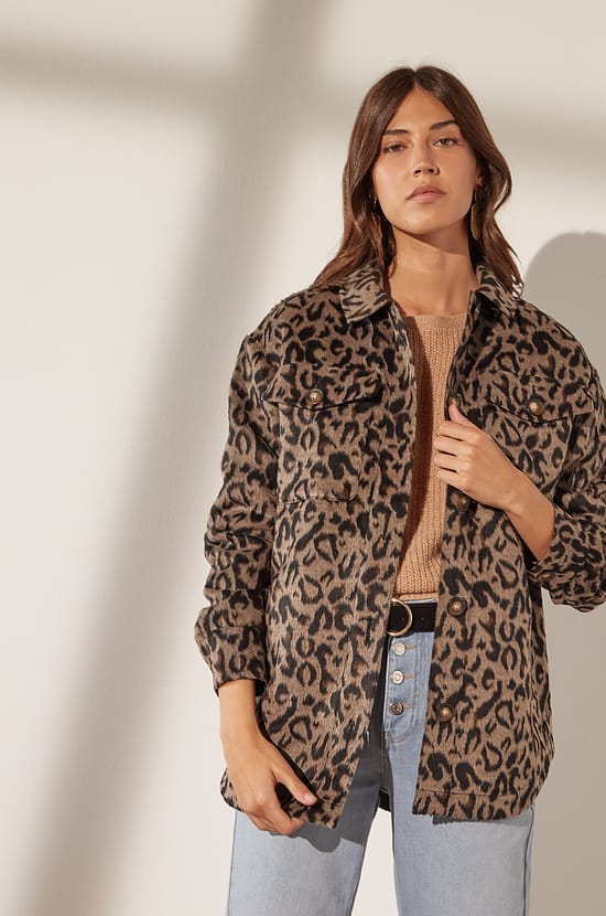 Sobrecamisa con bolsillos, estampado leopardo
