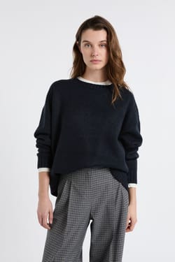 Sweaters & Cardigans